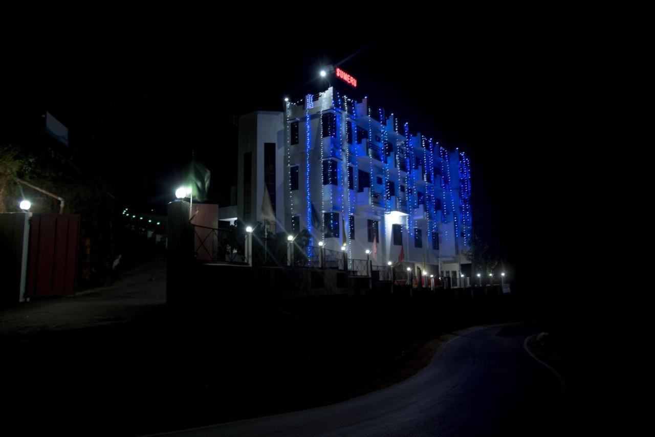 Sumeru Resort Pithorāgarh Buitenkant foto